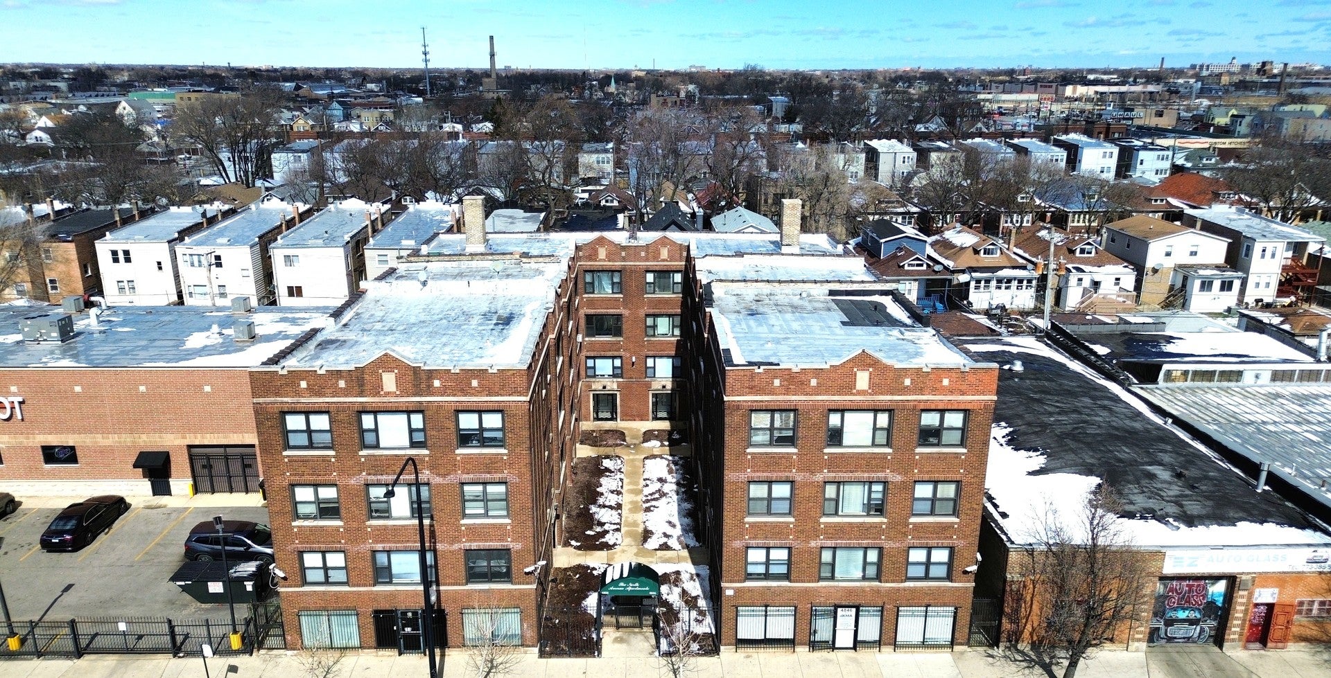 4854 W North Avenue — photo
