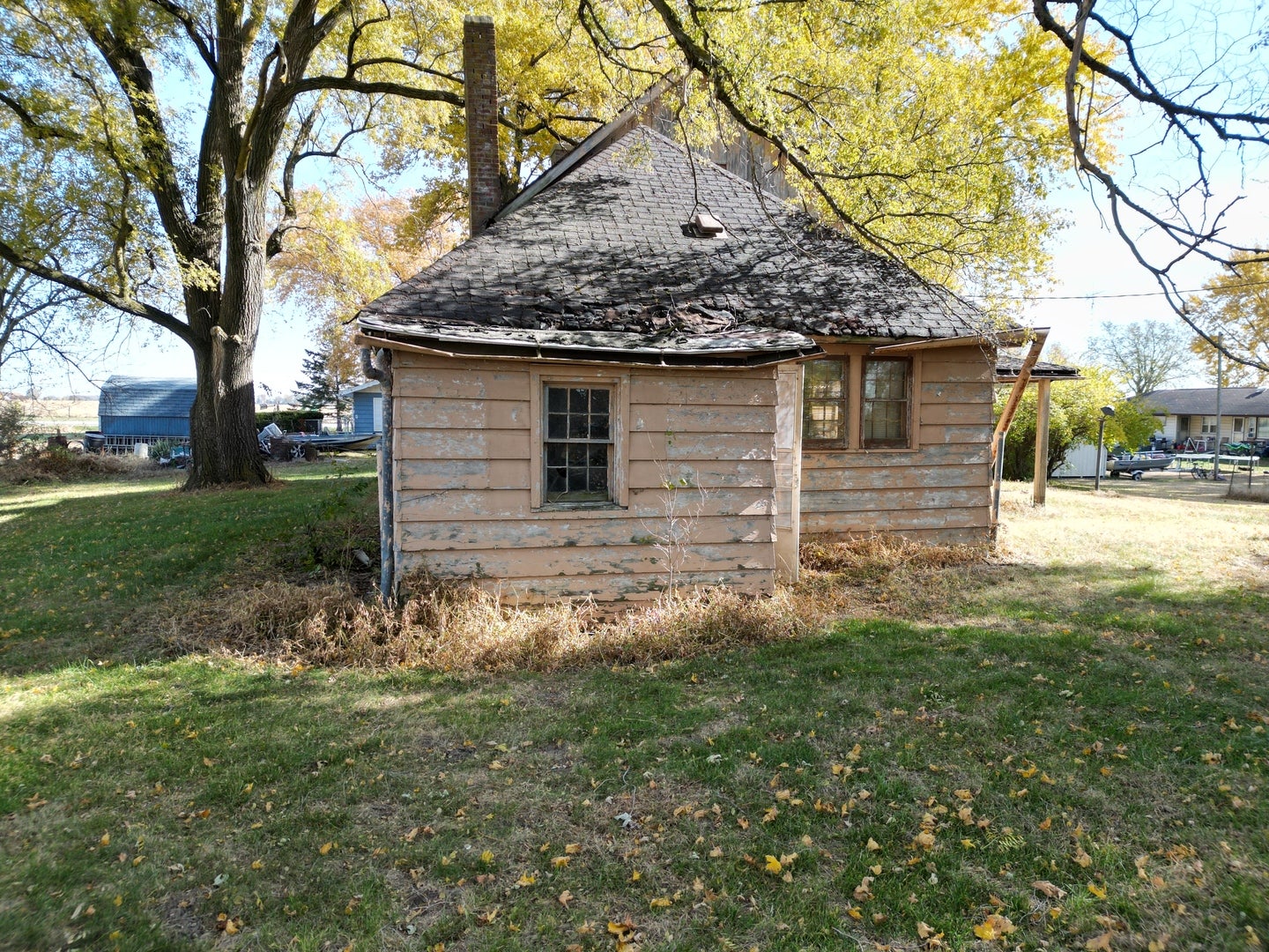 Home in Watseka, IL 60970 — photo 3