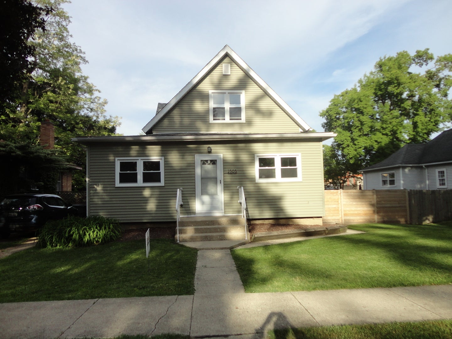 2305 Elisha Avenue — photo