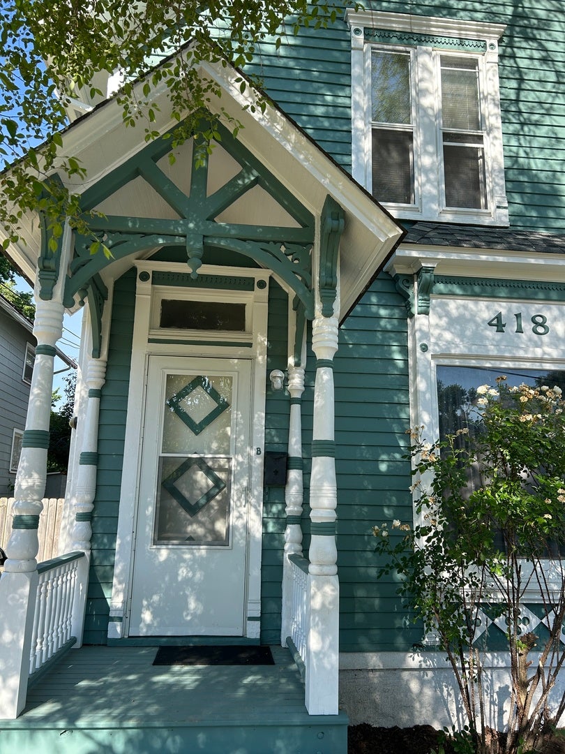 418 Saint Charles Street B — photo