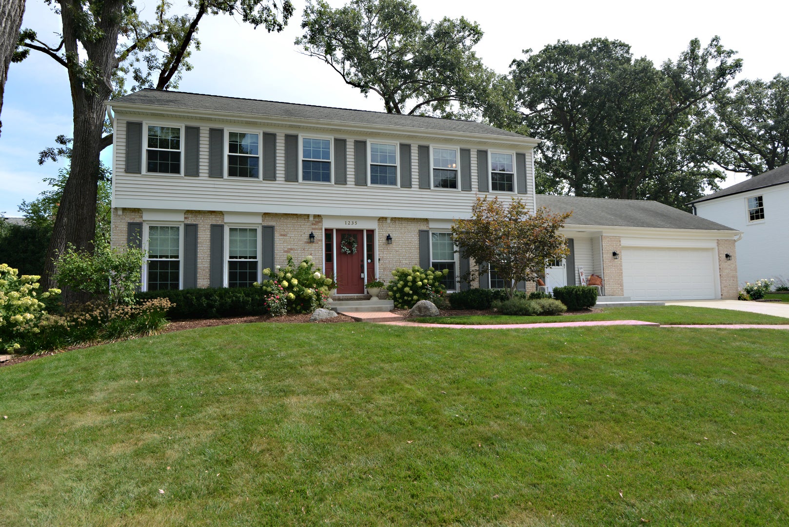 1235 Pin Oak Court — photo