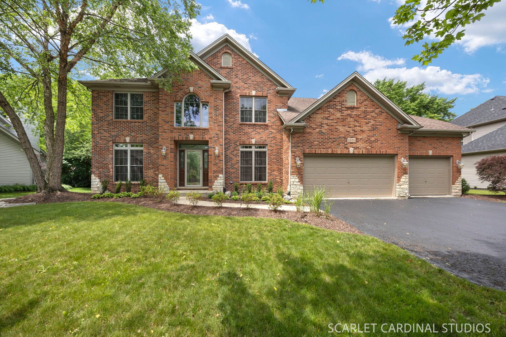 609 Spruce Court — photo