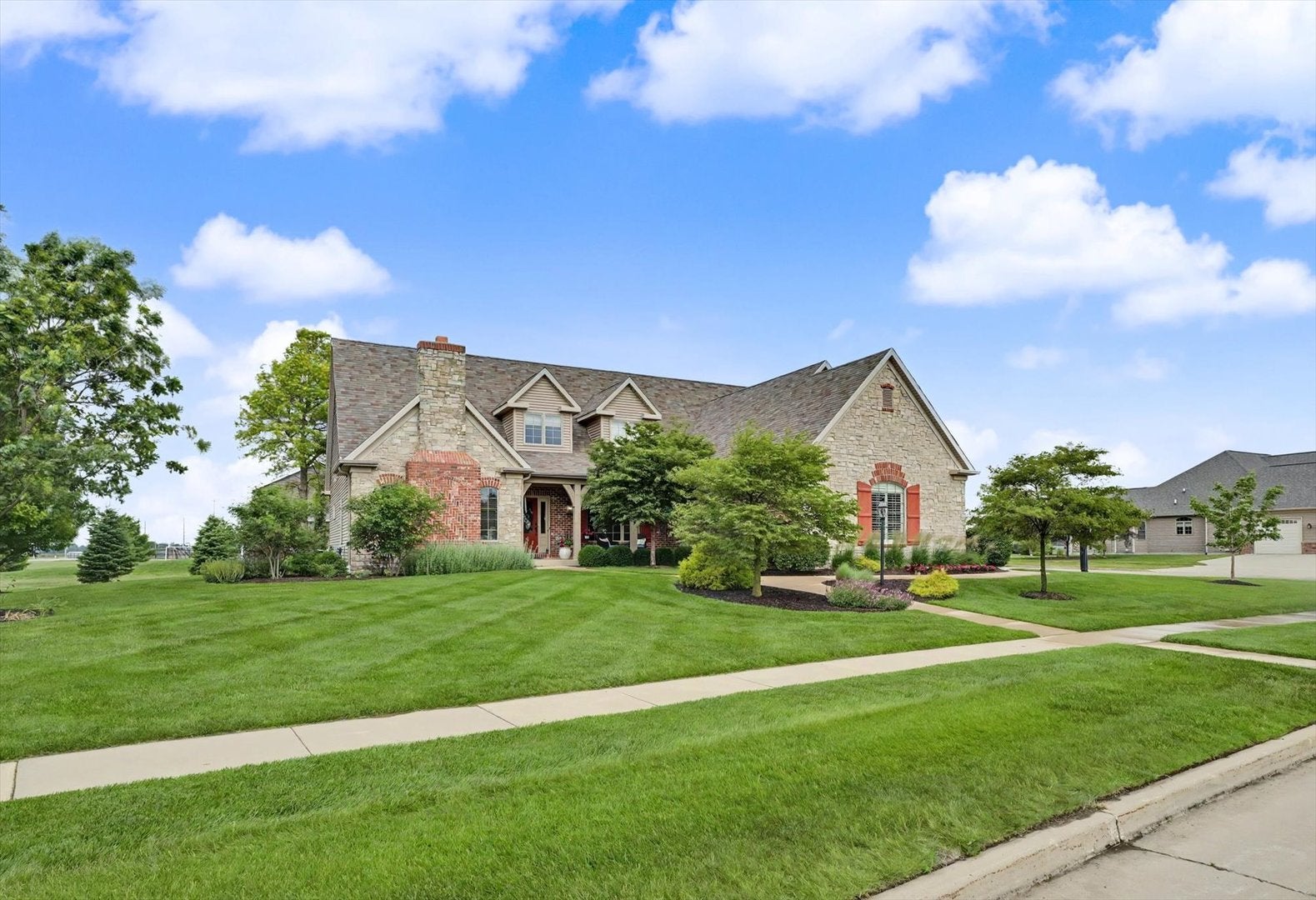1301 English Oak Drive — photo