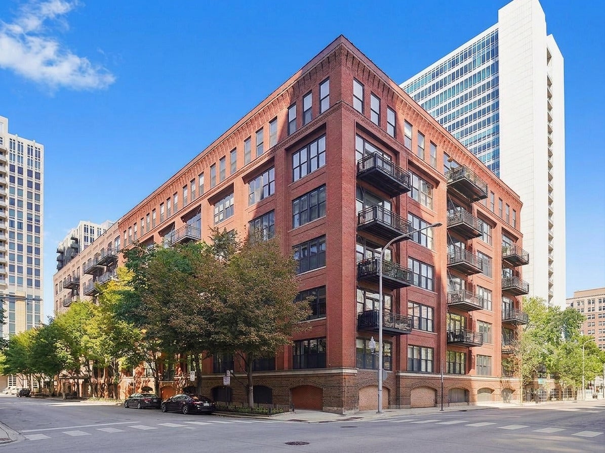 520 W Huron Street 612 — photo