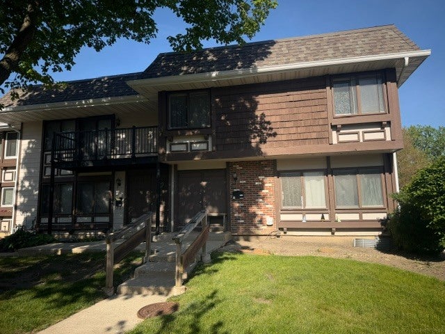 5504 Court C — photo