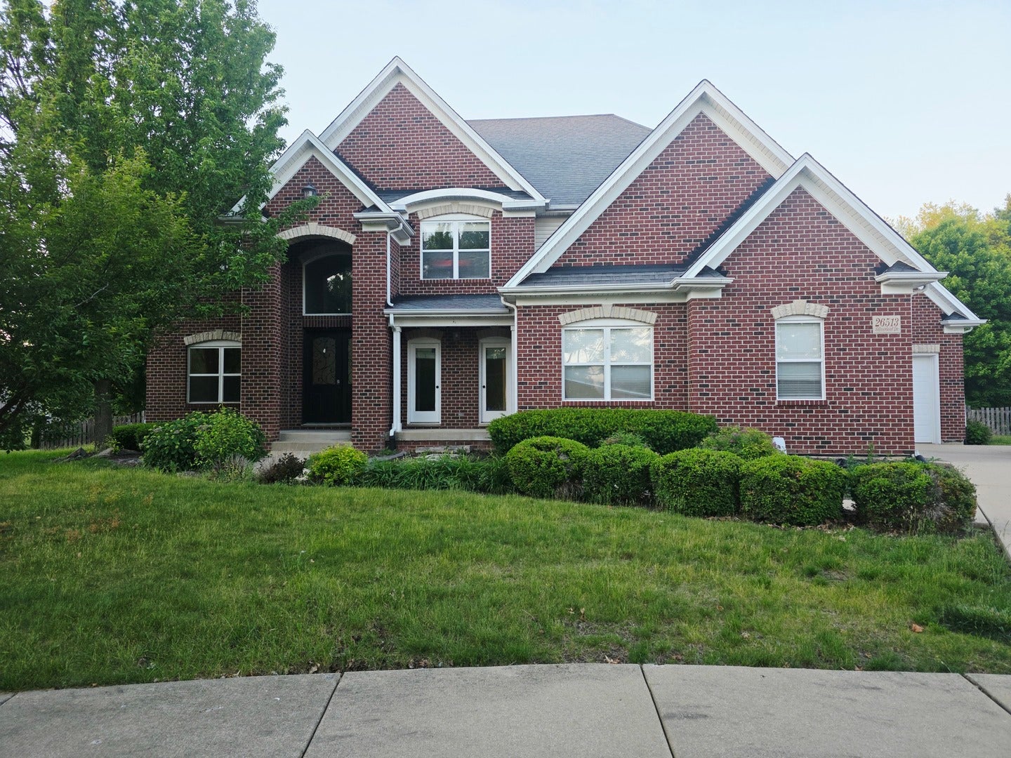 Home in Plainfield, IL 60585 — photo 2