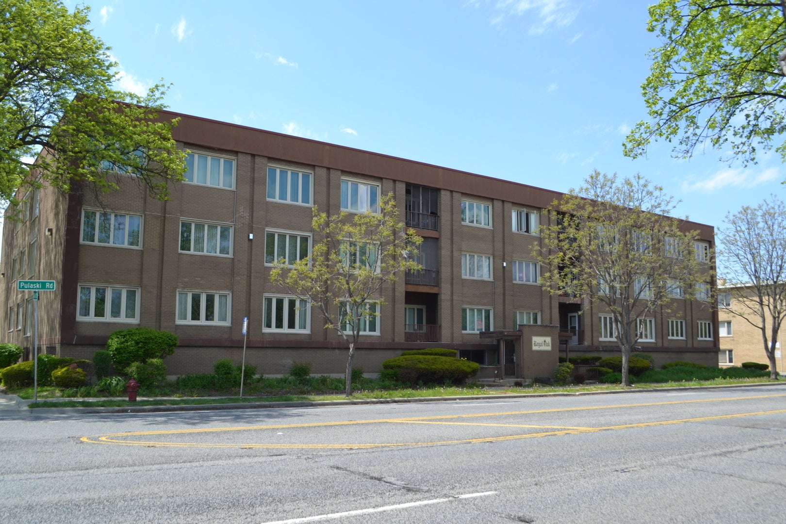 10048 S Pulaski Road 3E — photo
