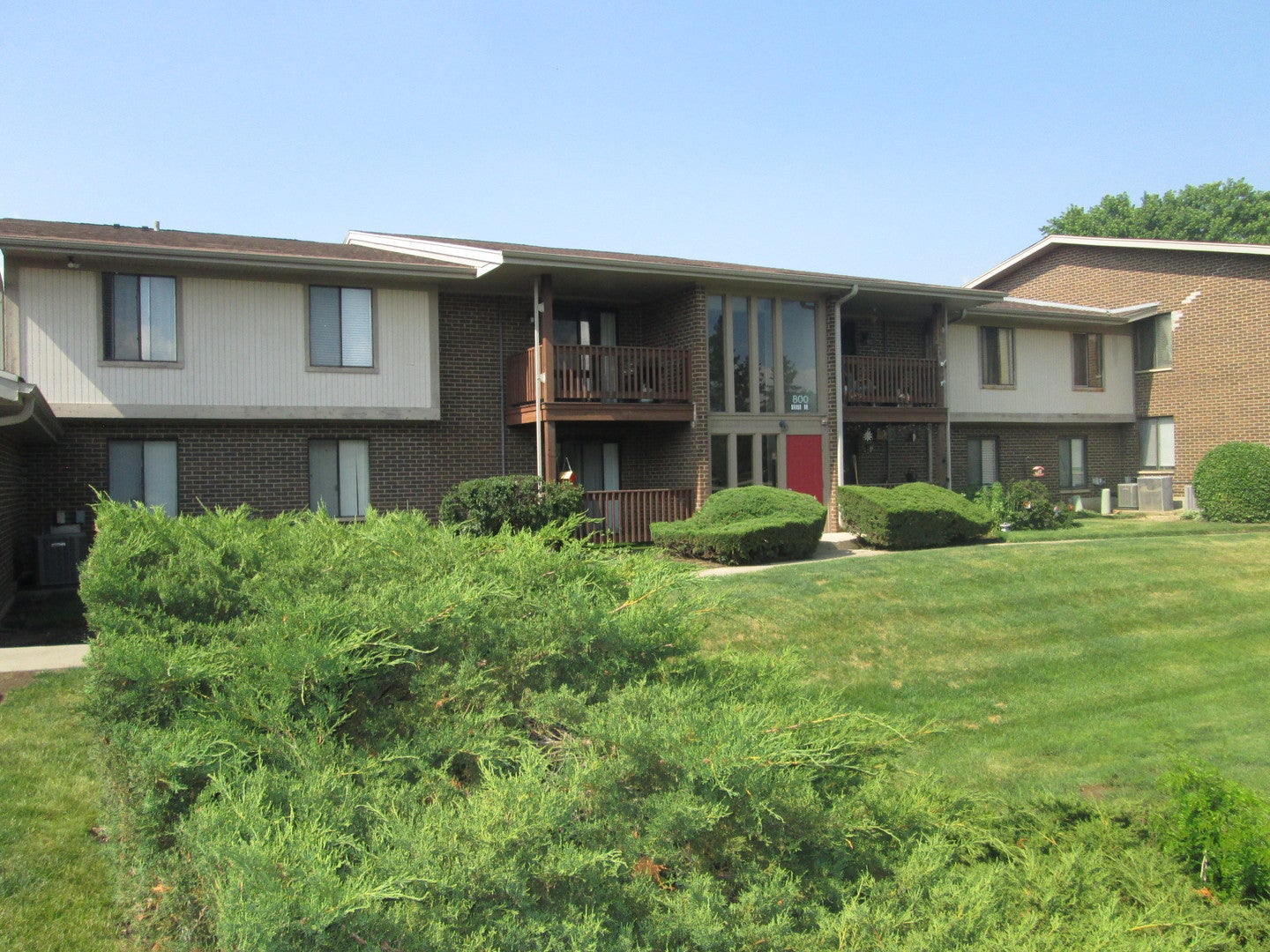 800 Brook Drive 6 — photo