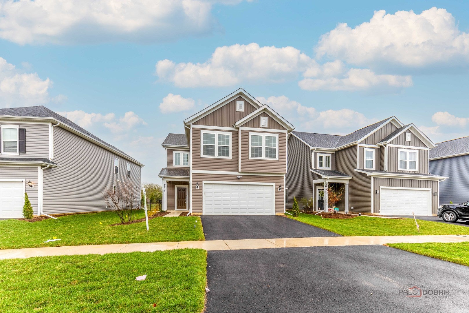 2751 Lawlor Lane — photo