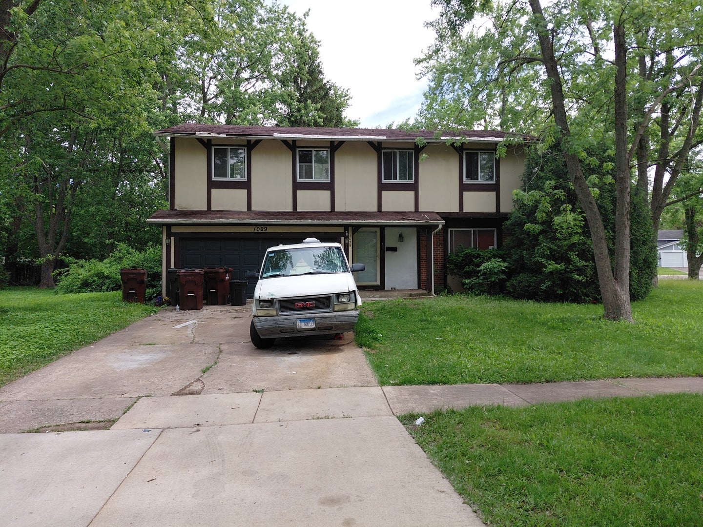 1029 Ashridge Lane — photo