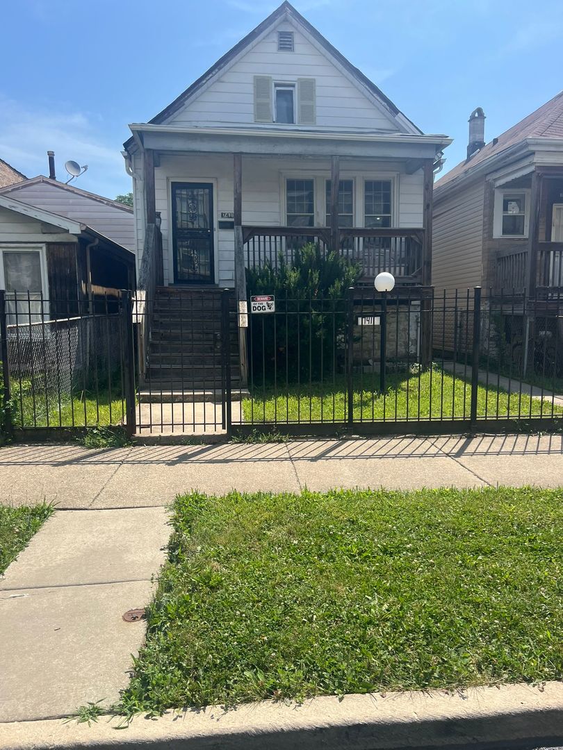 7411 S Morgan Street — photo