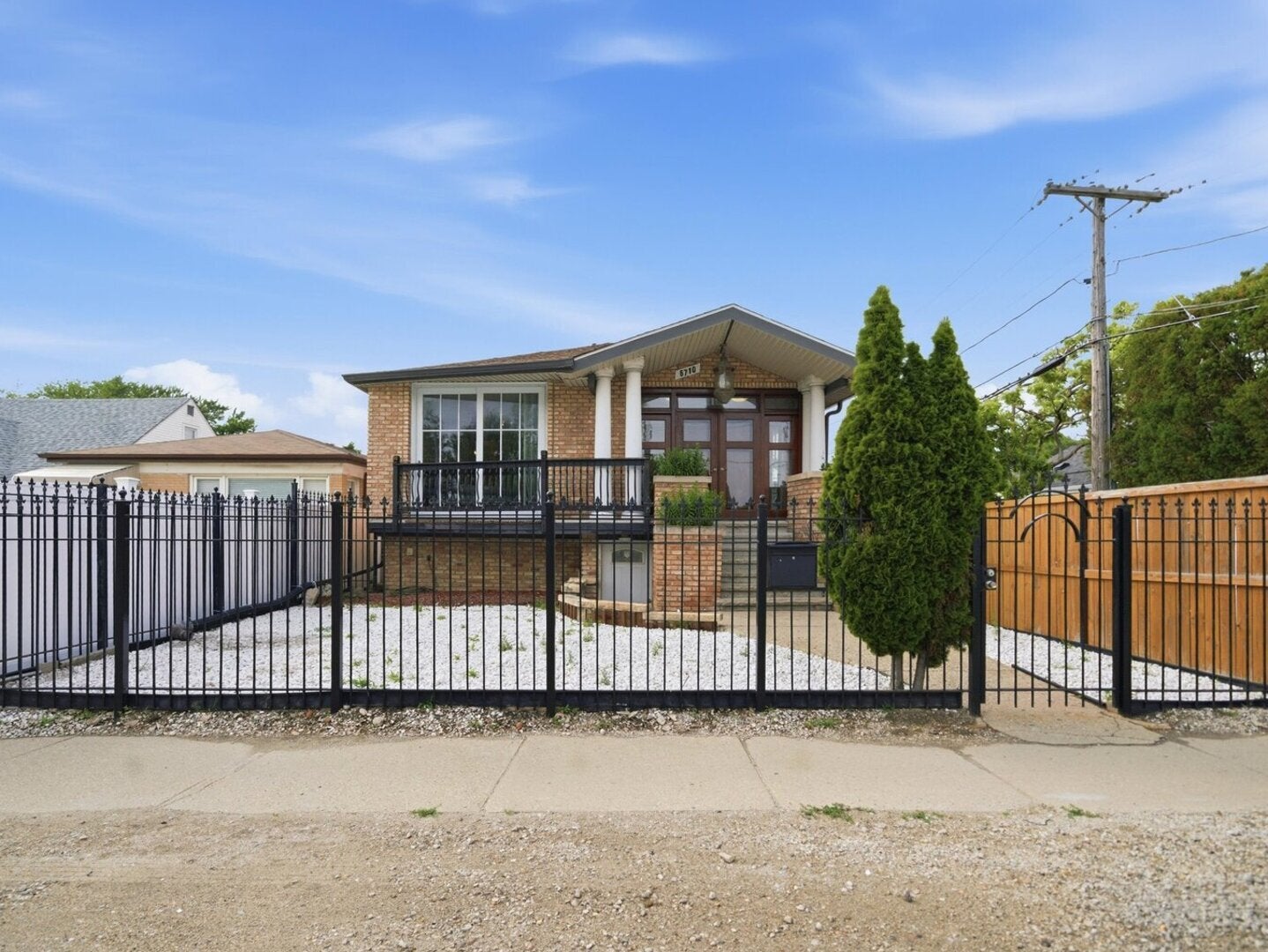 6710 W Forest Preserve Drive — photo