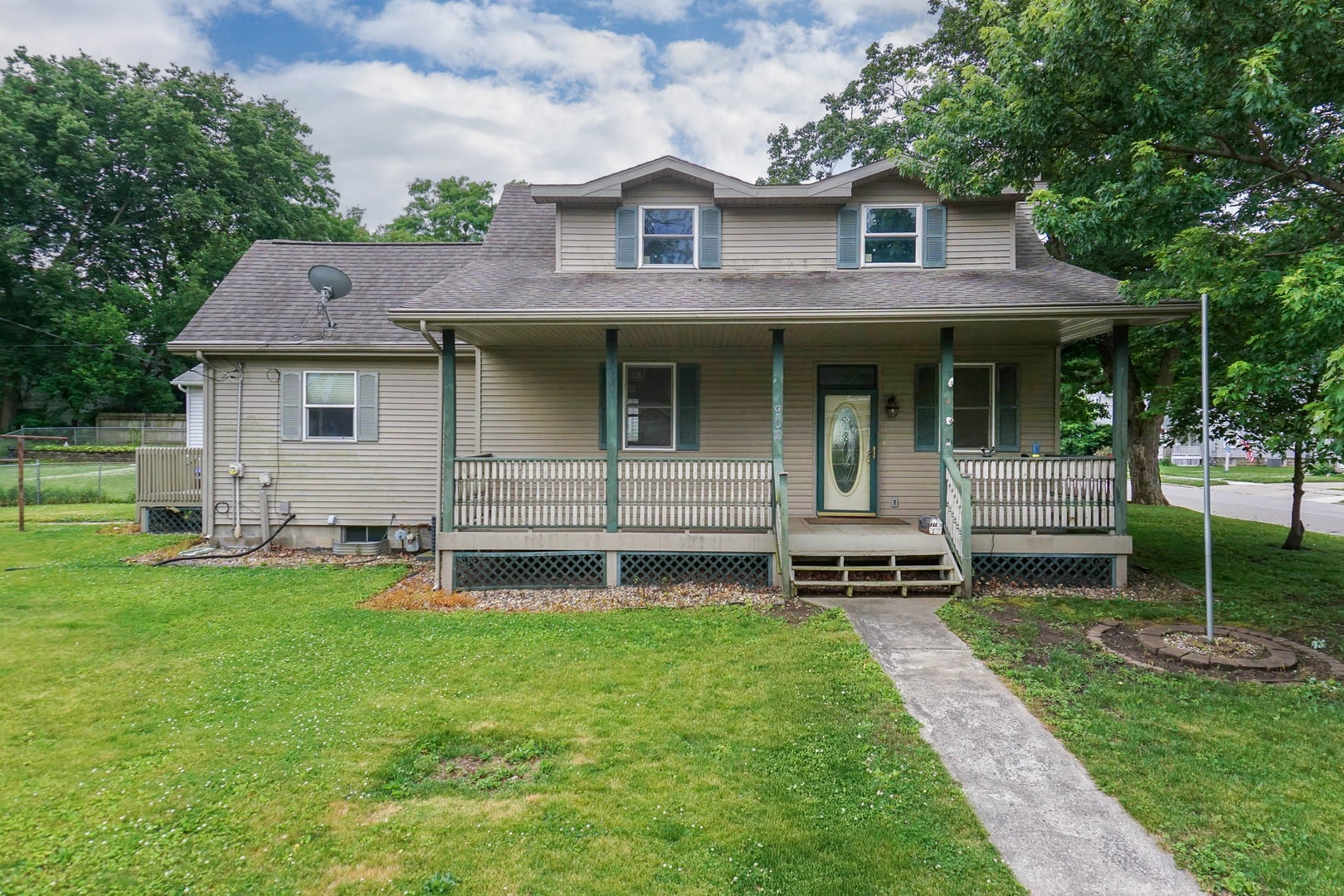 902 S Clayton Street — photo