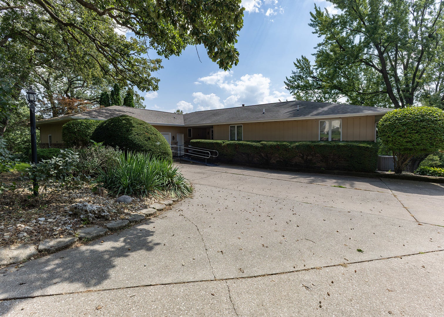 428 Overlook Court — photo