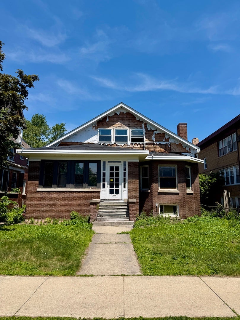 1420 W Jarvis Avenue — photo