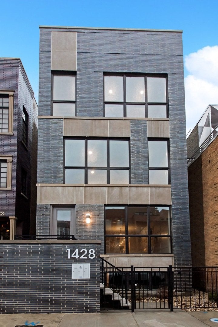 1428 W Grand Avenue 2 — photo