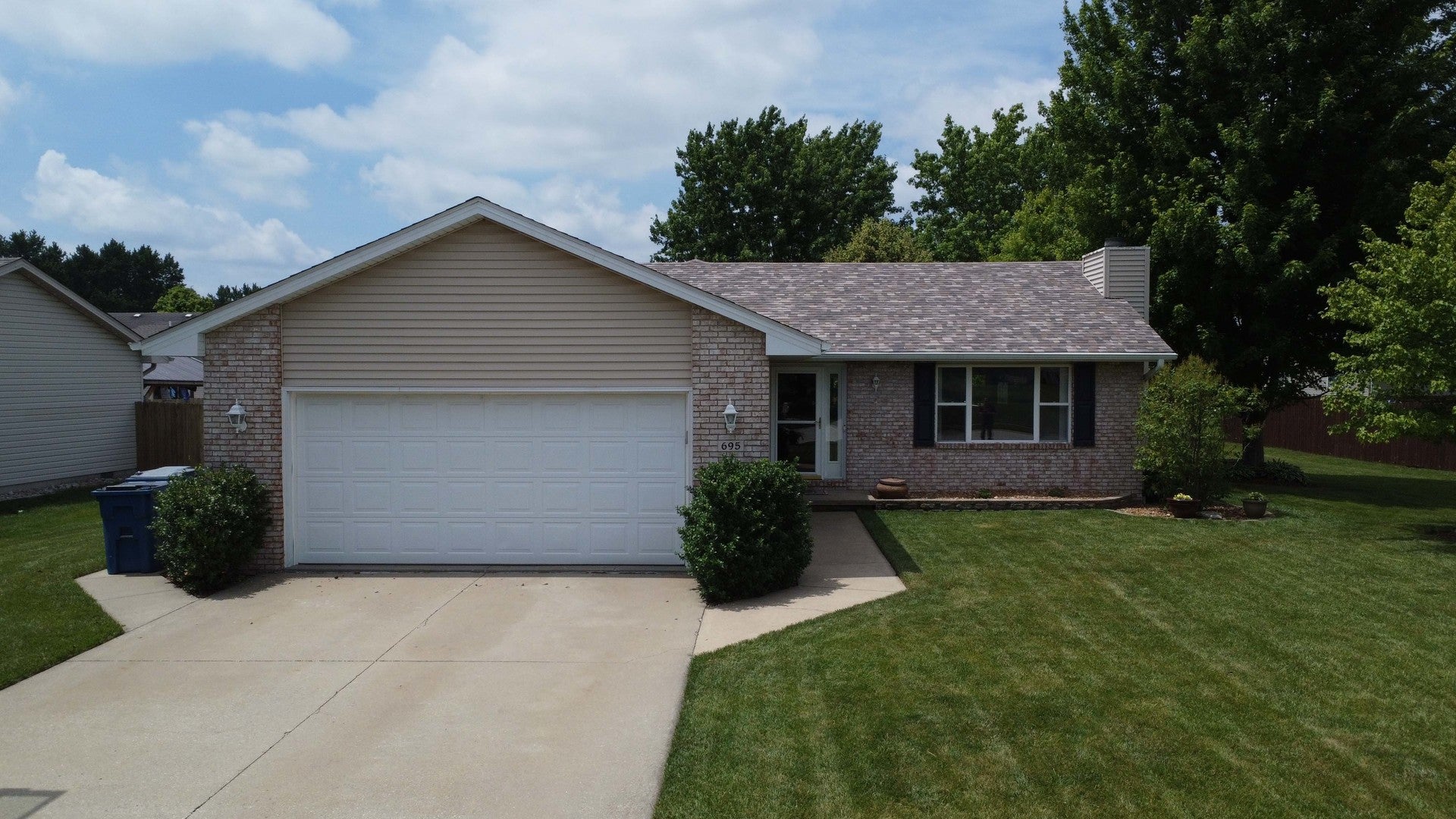 695 Cherokee Drive — photo