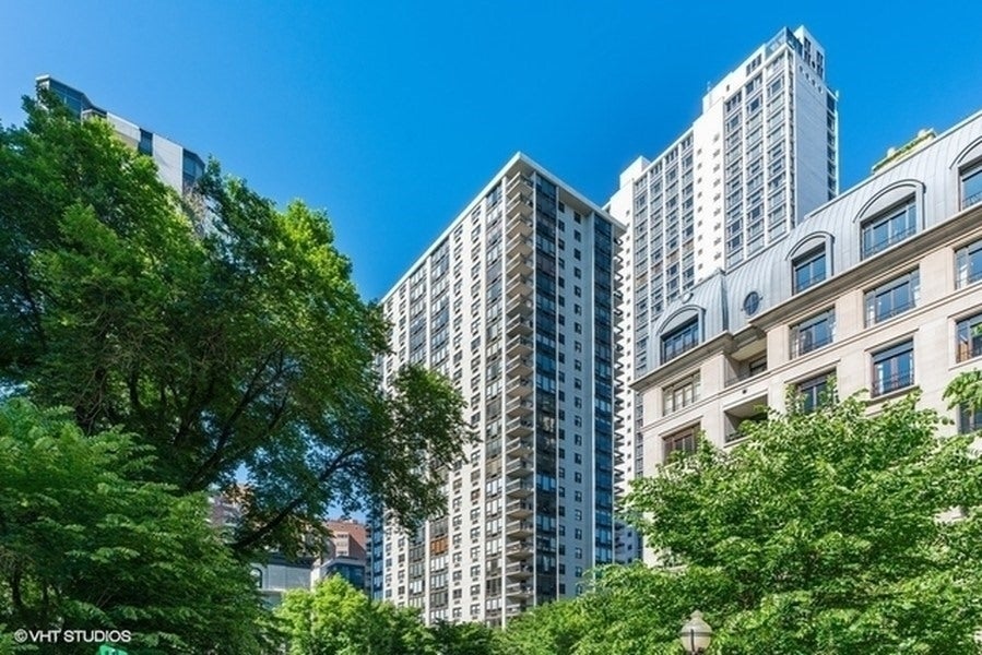 1313 N Ritchie Court 2701 — photo