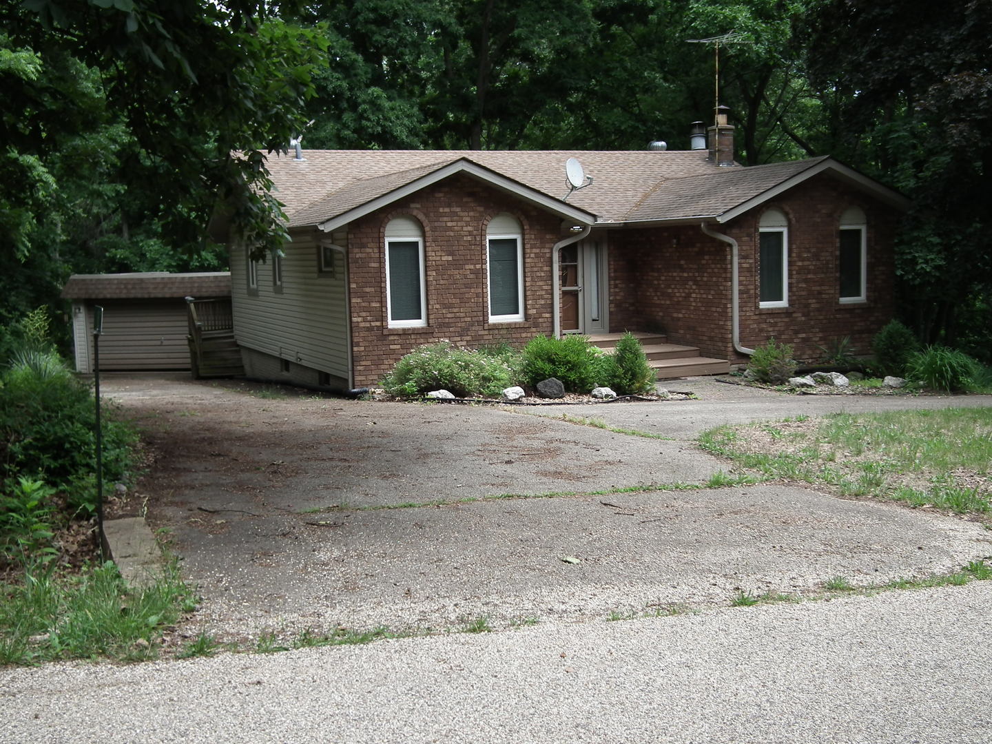 18 Sheridan Drive — photo