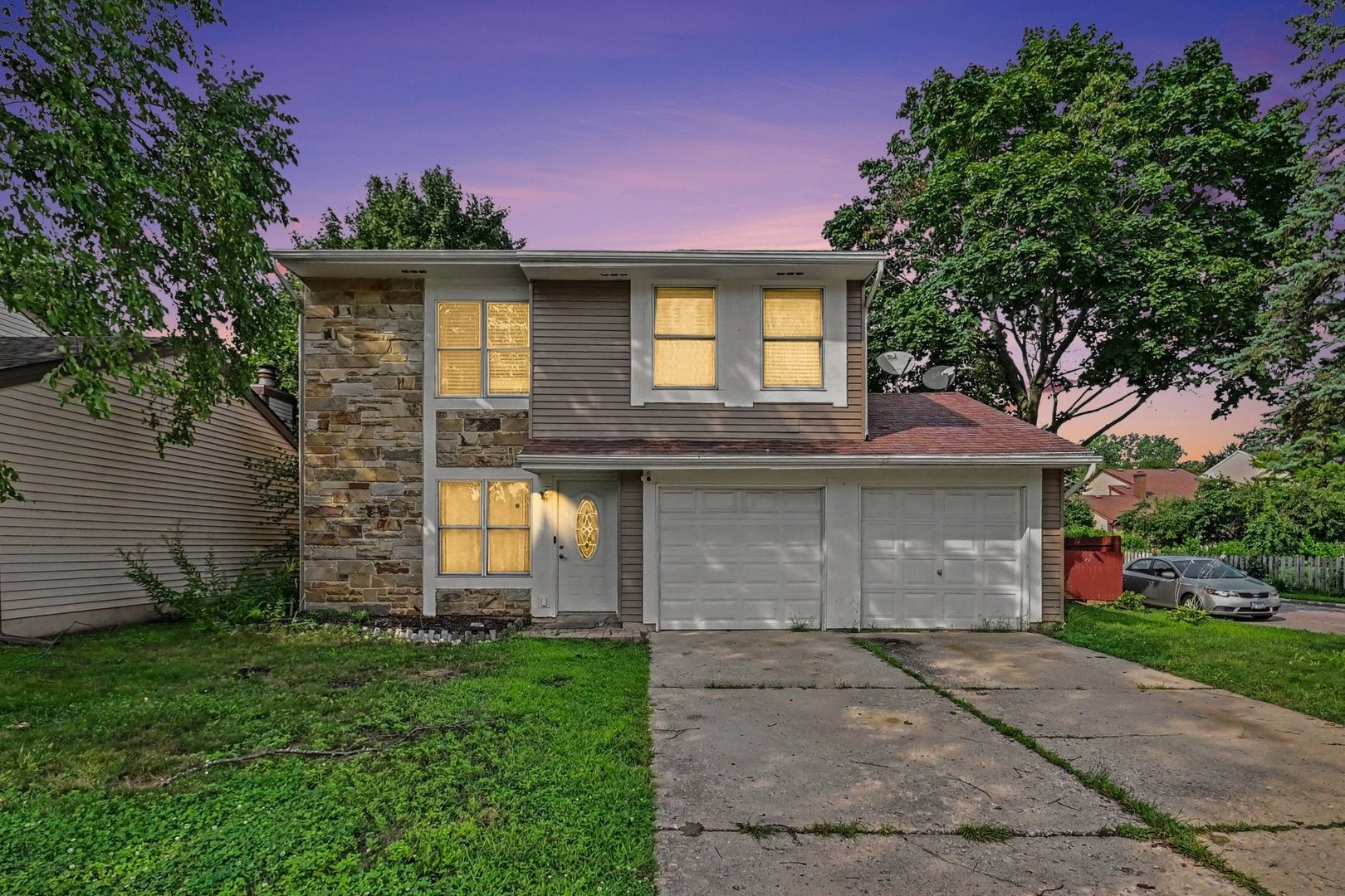 30W100 Maplewood Drive — photo