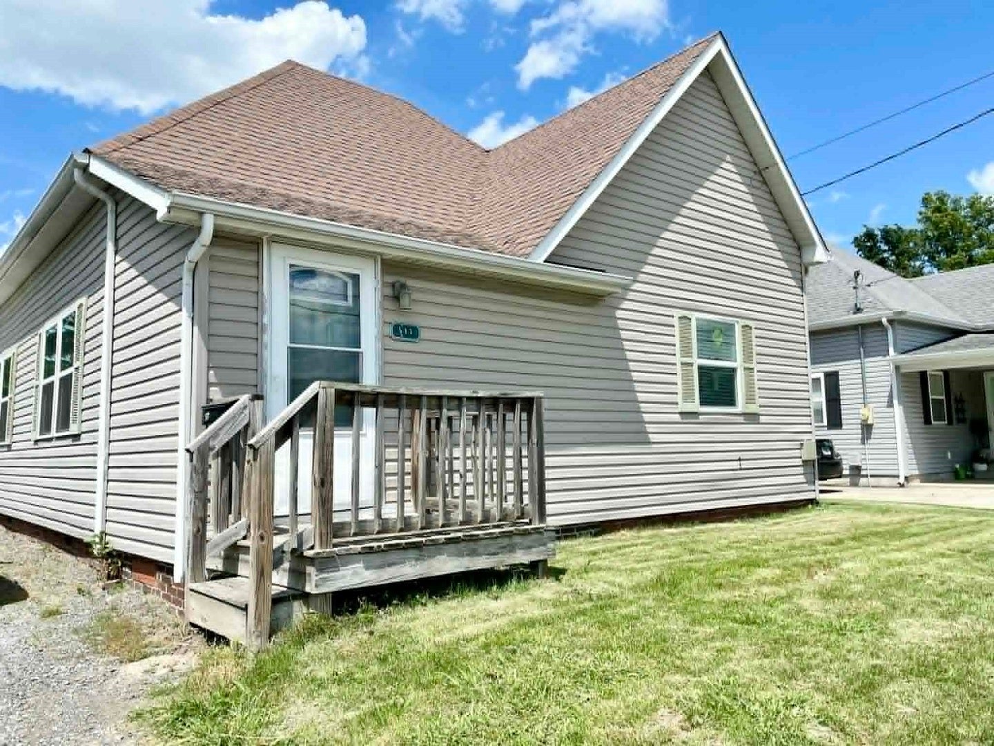 511 E Herrin Street — photo