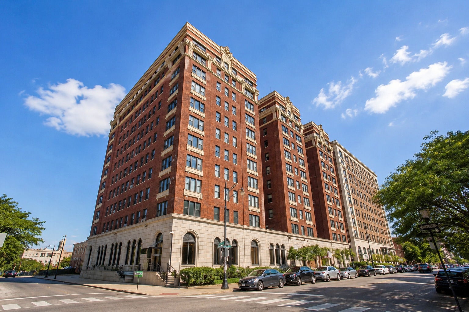 5300 S Shore Drive 810 — photo