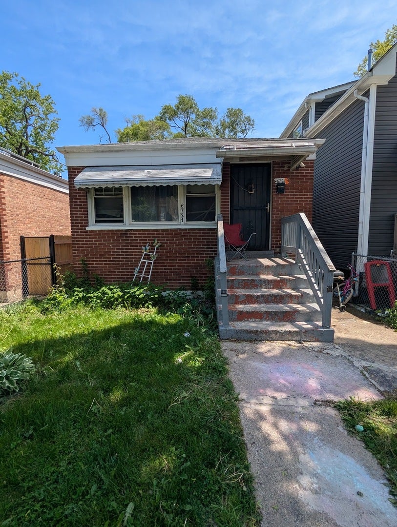 6721 S Morgan Street — photo