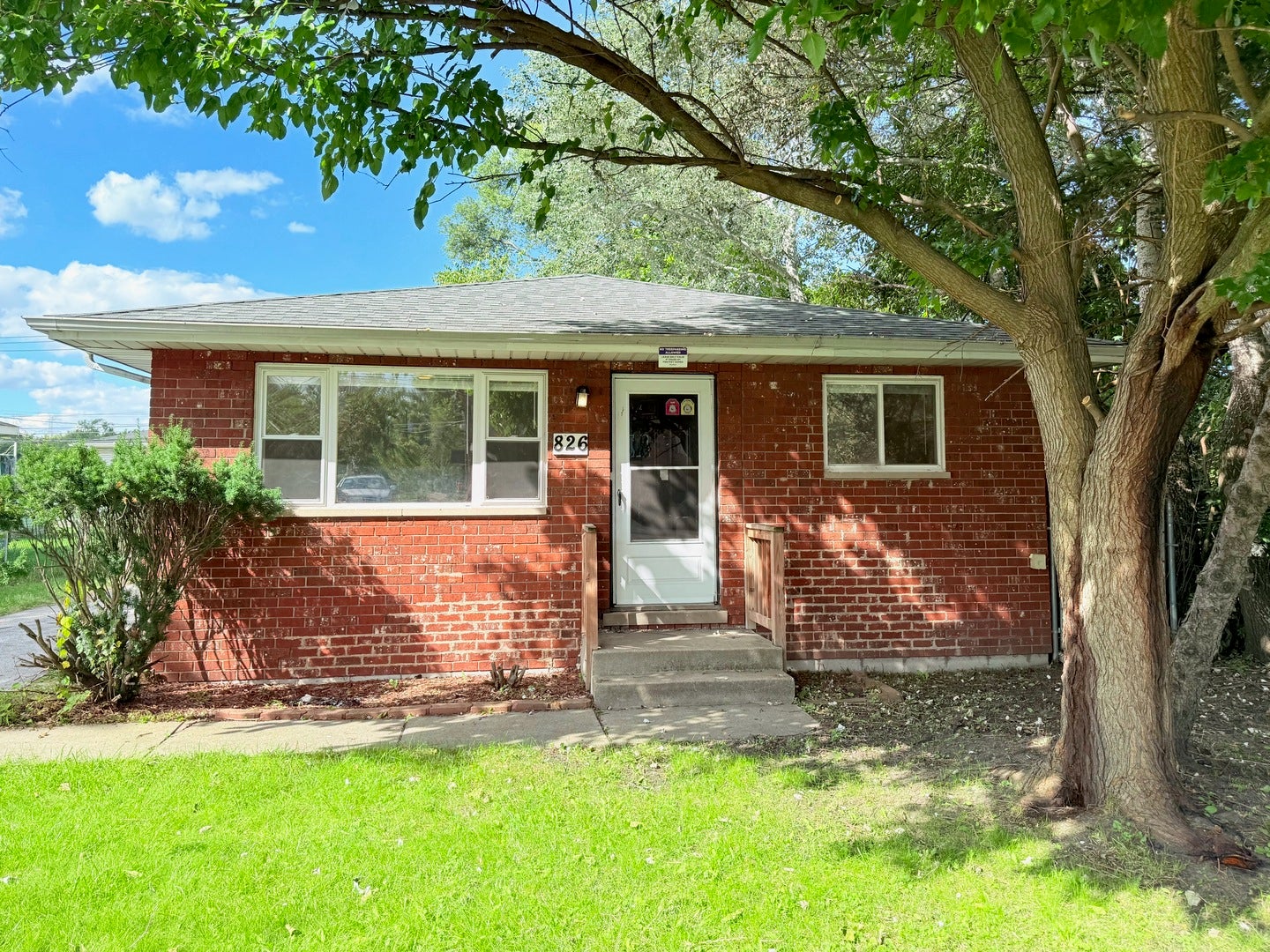 826 Williams Street — photo