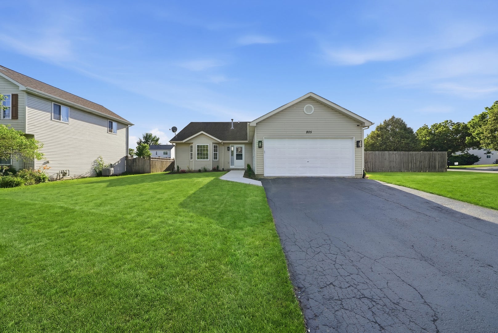 805 Thorn Creek Drive — photo