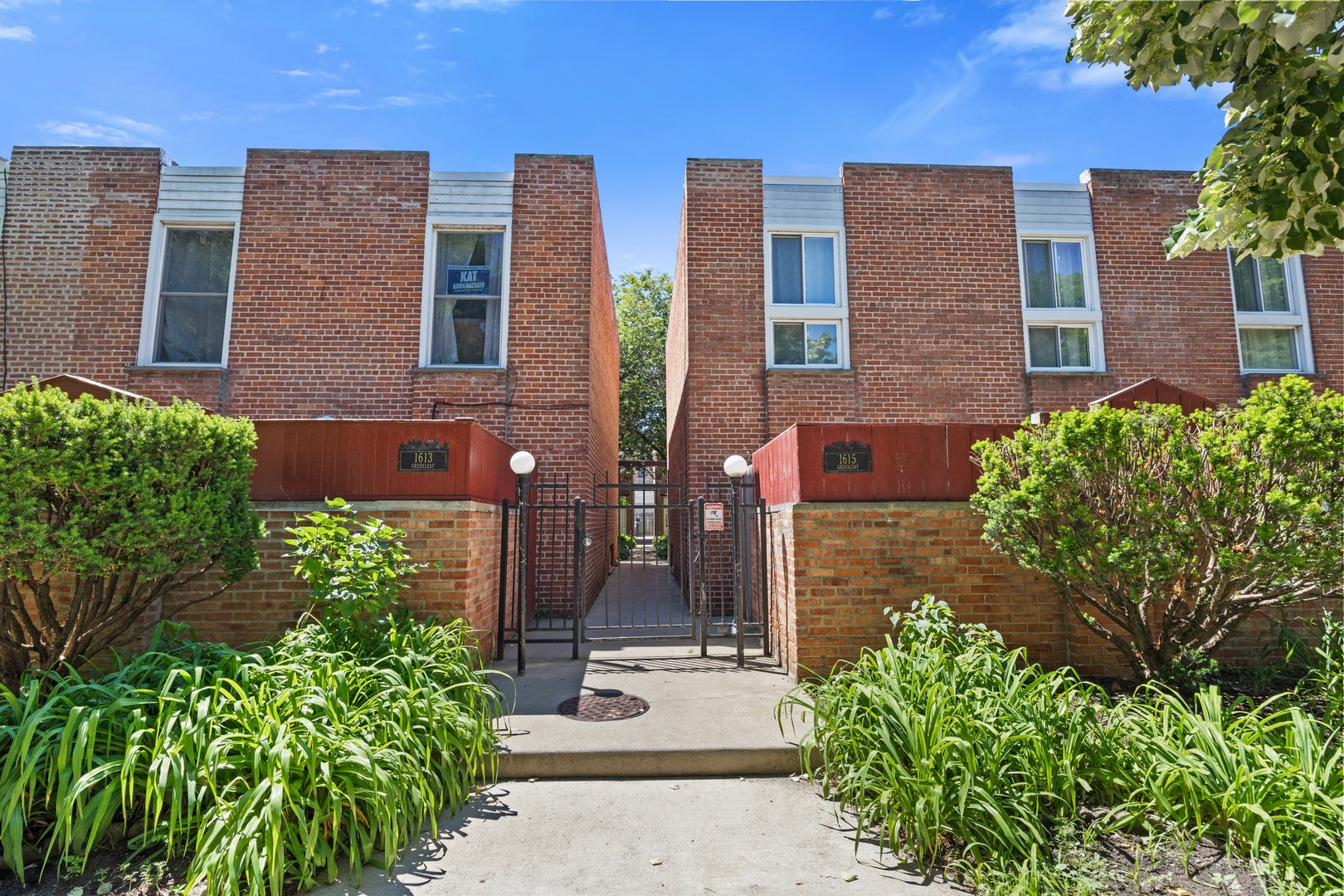 1615 W Greenleaf Avenue F — photo