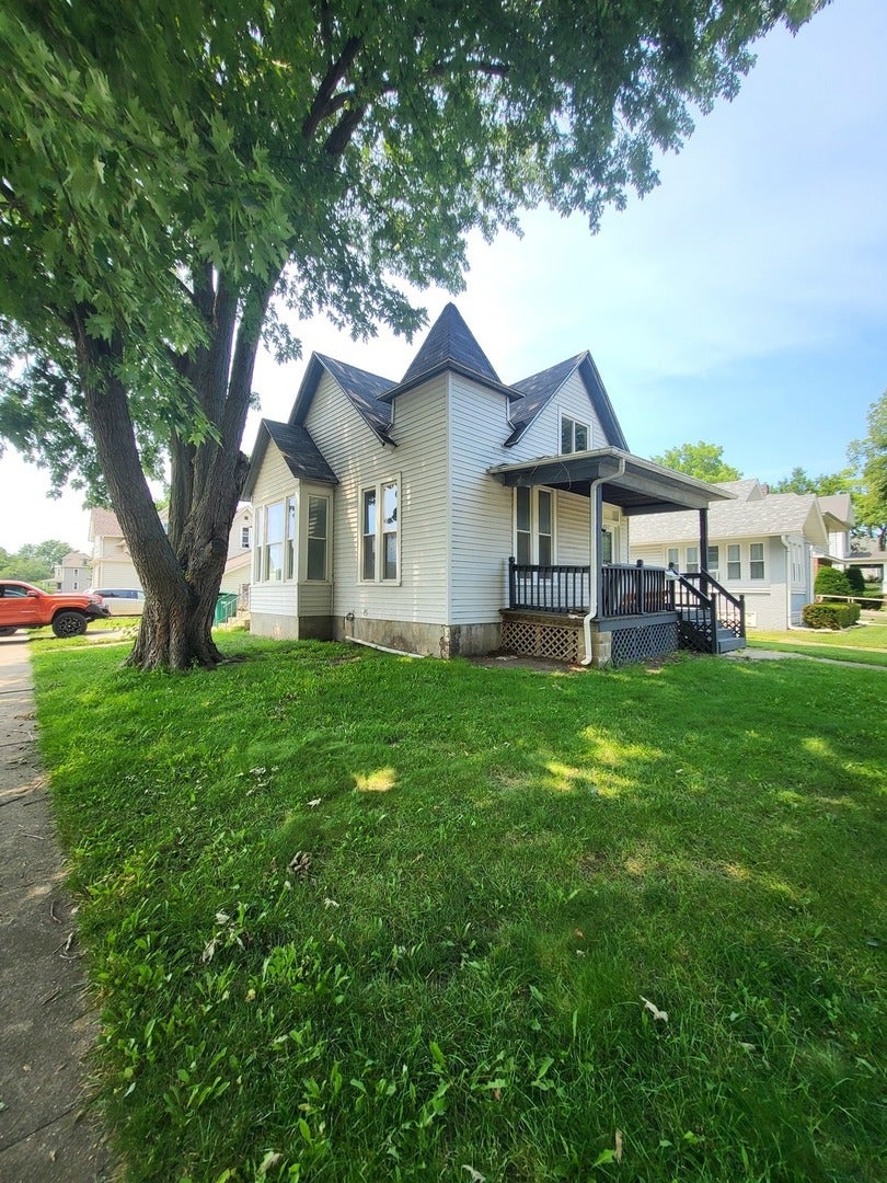 902 Madison Street — photo