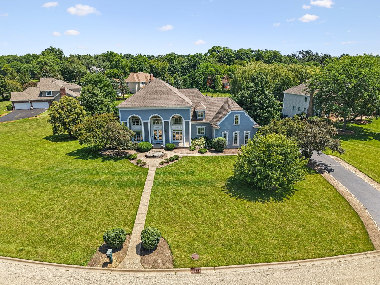 6605 Oakwood Manor Drive — photo