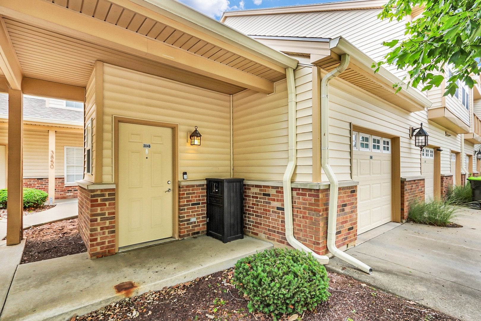 3848 Thornhill Circle 3848 — photo