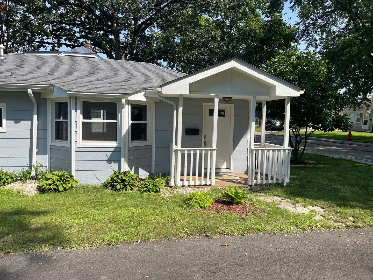 418 Midway Drive — photo
