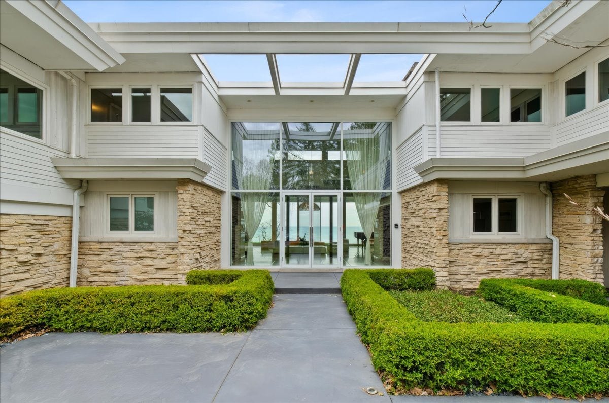 2441 Woodbridge Lane — photo
