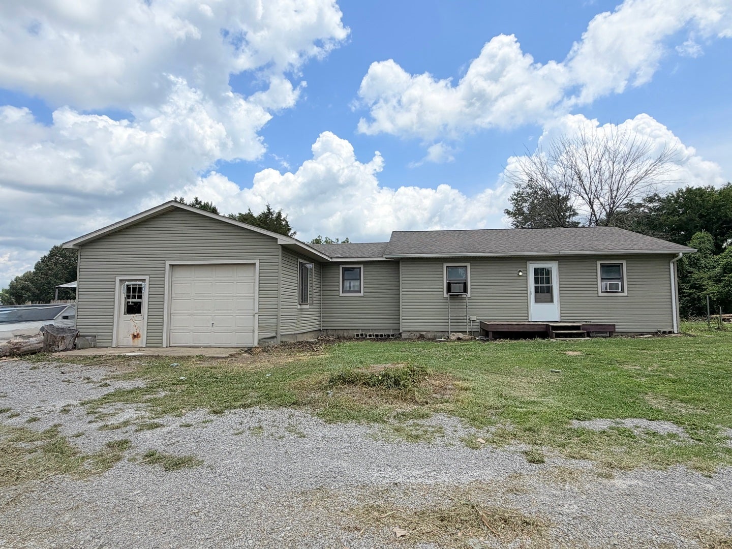 855 Beech Hollow Road — photo