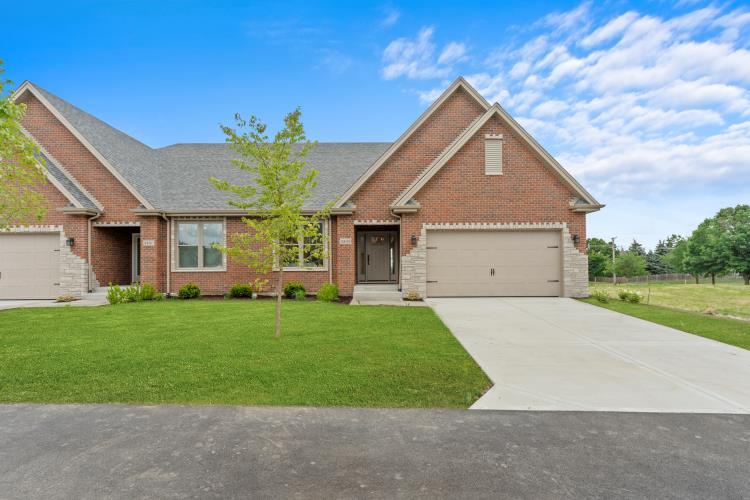 8803 Willow Lane Model — photo