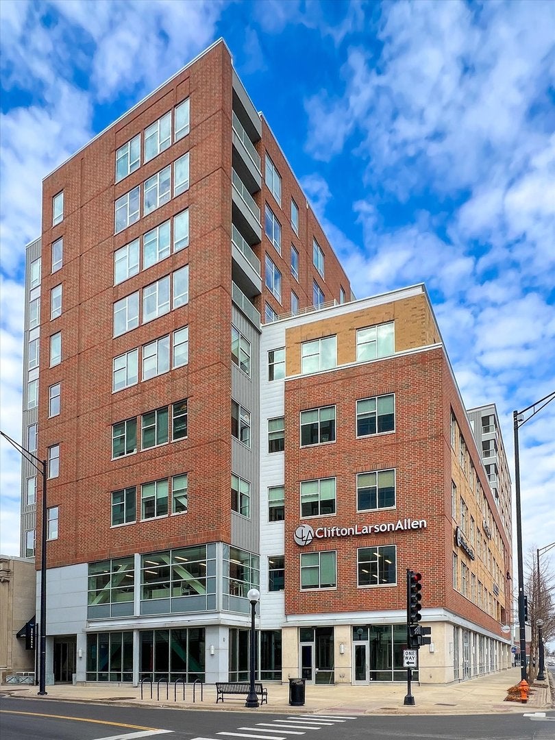 301 N Neil Street 808-809 — photo
