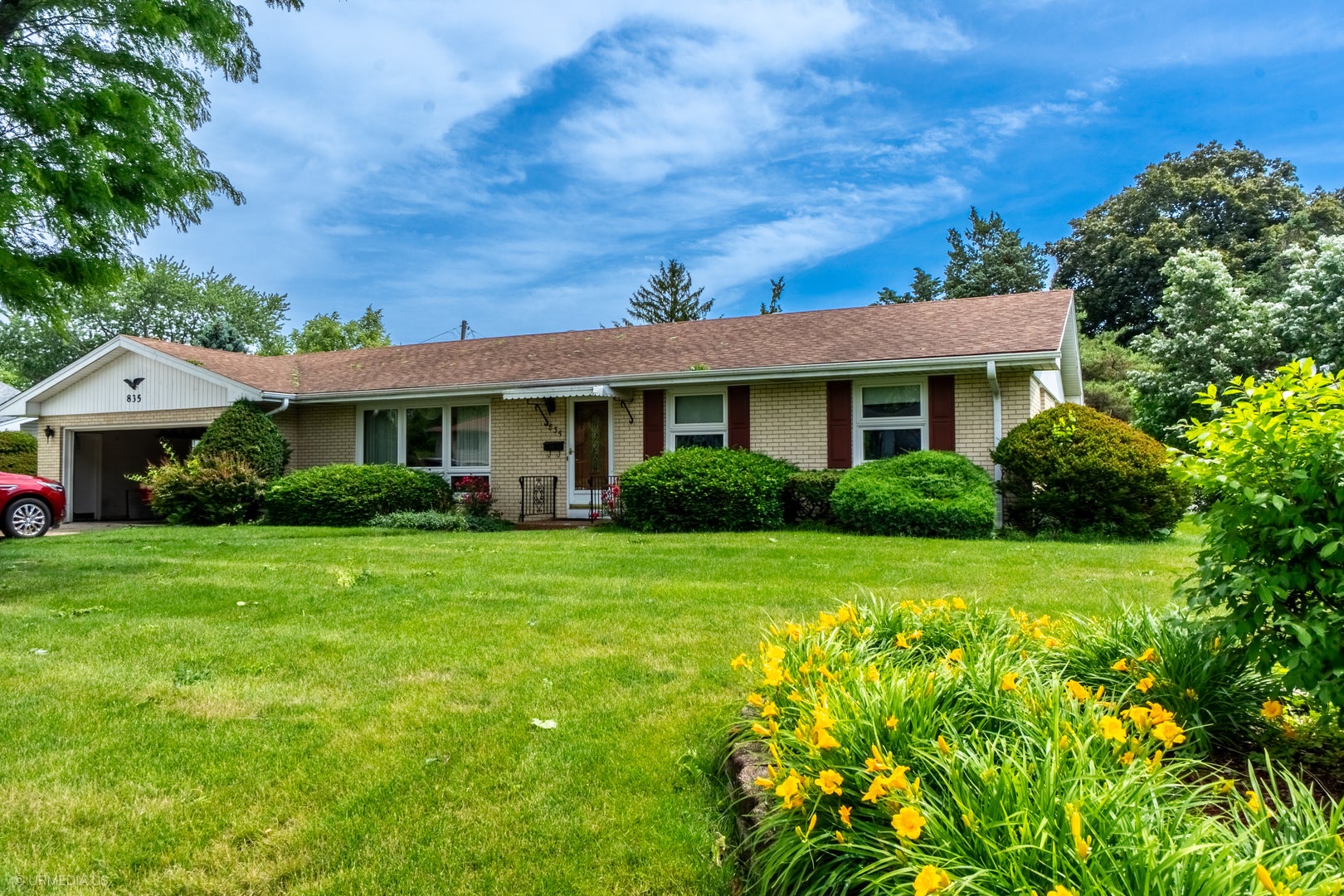 835 Scott Drive — photo