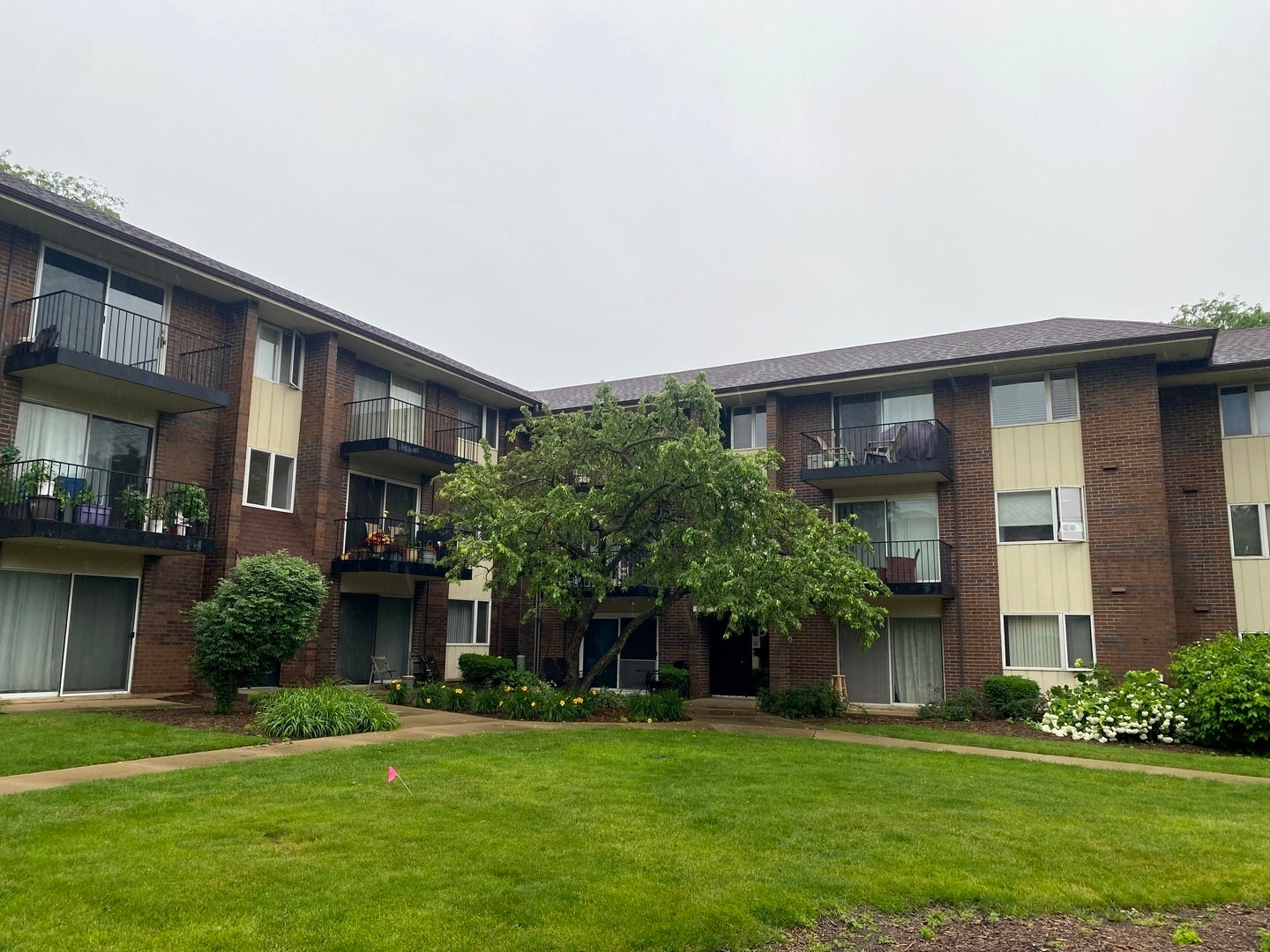 5S100 Pebblewood Lane D10 — photo