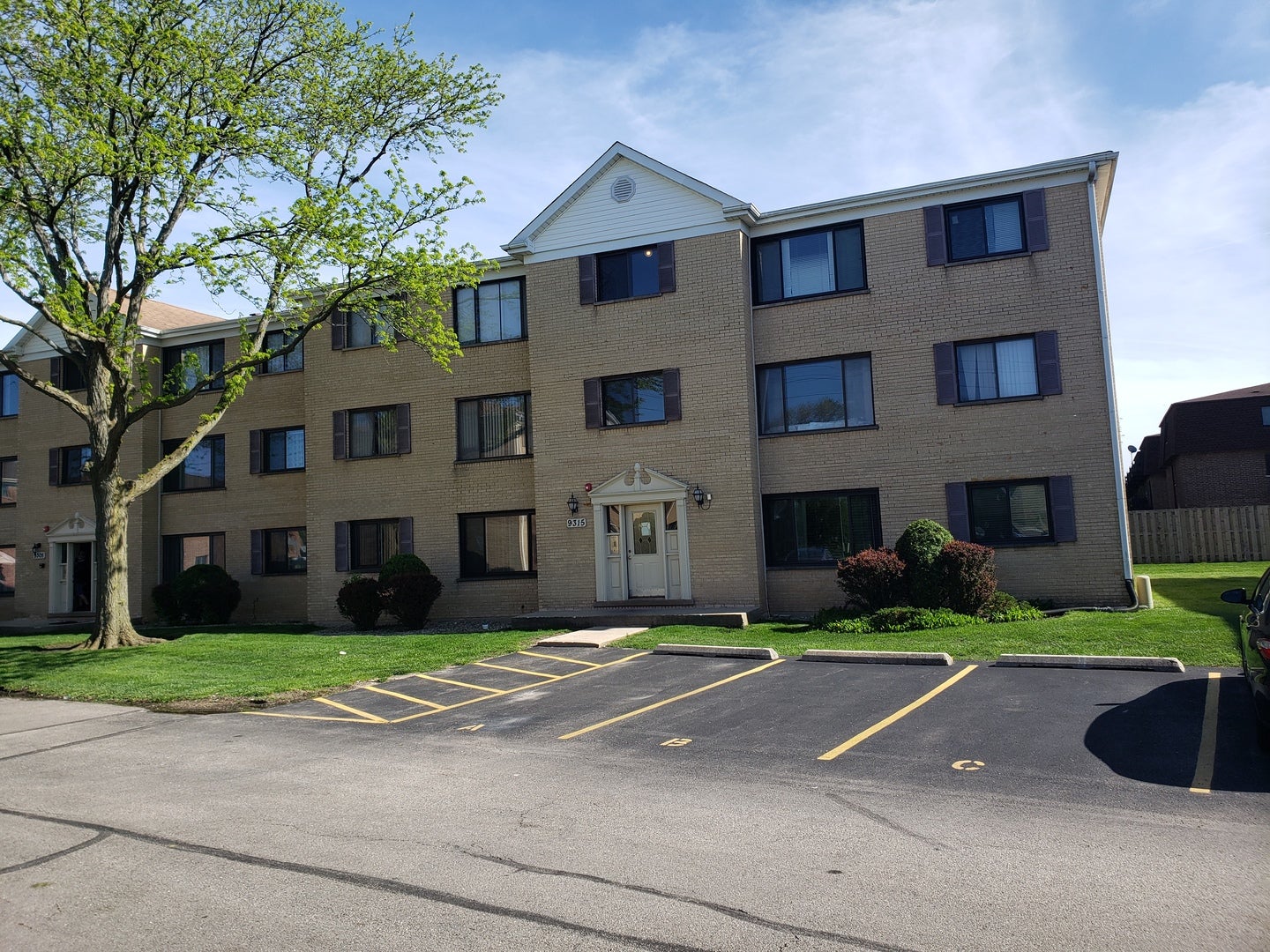 9315 Hamilton Court F — photo