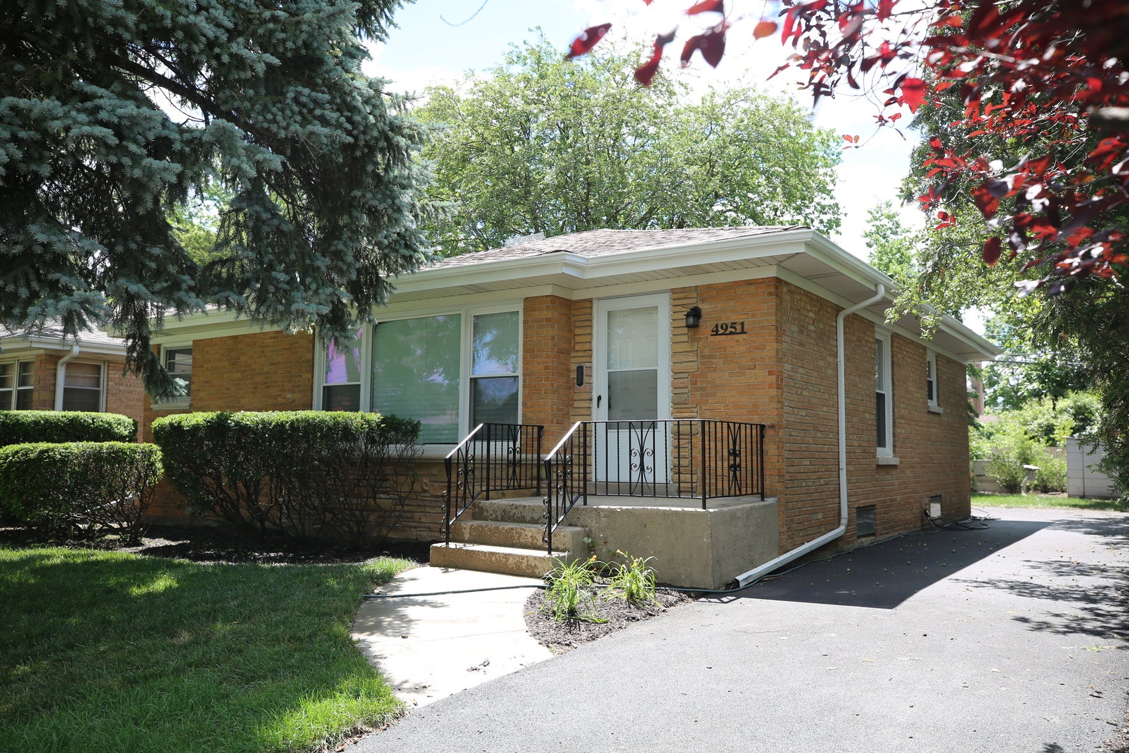 4951 Howard Street — photo