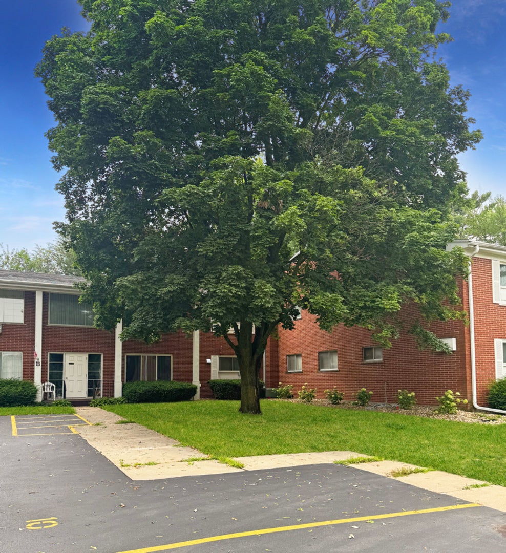 124 N Whistler Avenue B8 — photo