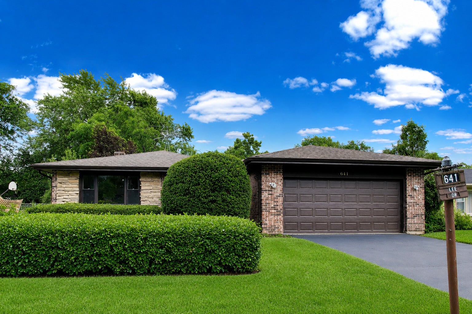 641 Lee Drive — photo