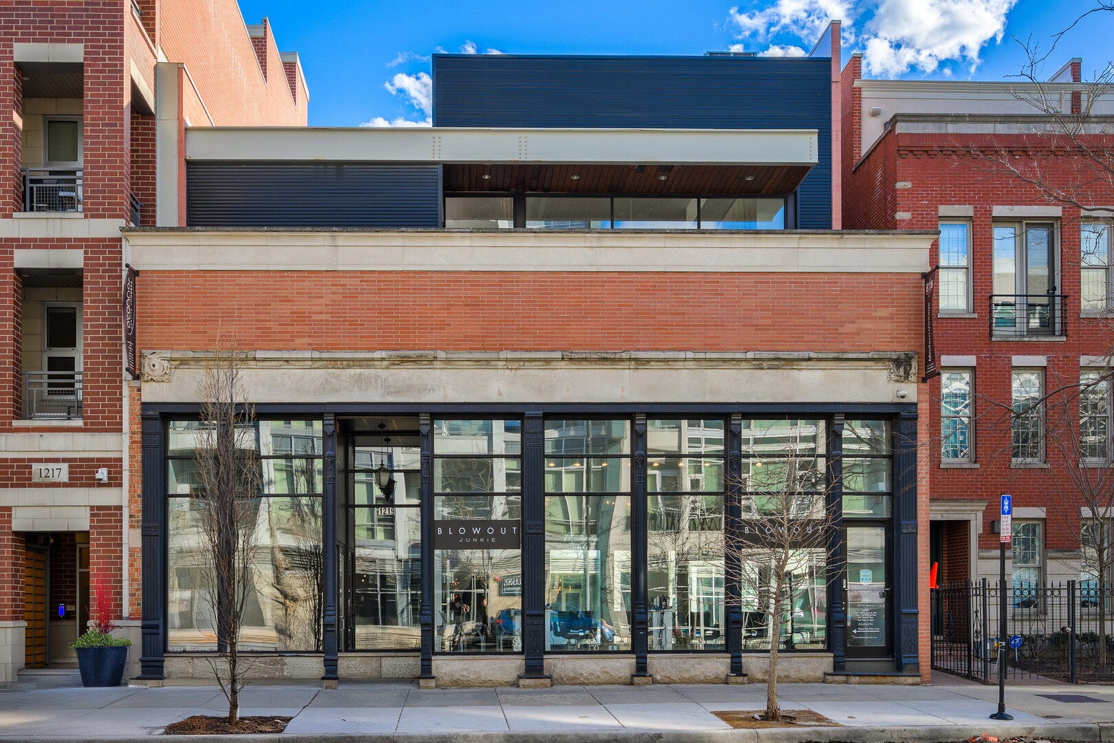 1219 W Madison Street — photo