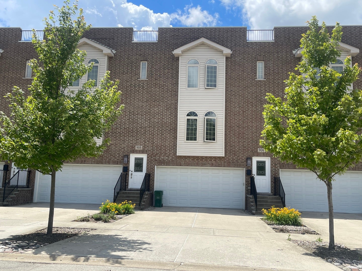908 East Street — photo