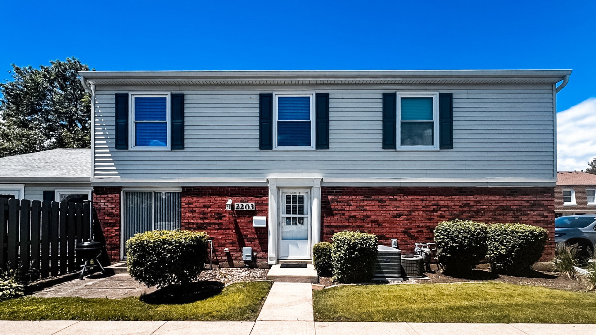 2203 Cardinal Court 2203 — photo