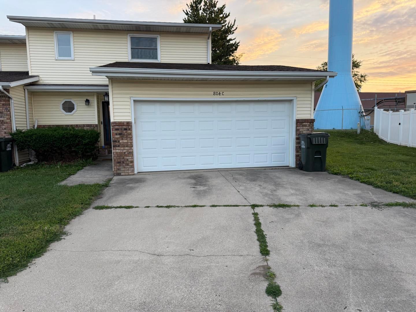 804 S Okaw C — photo