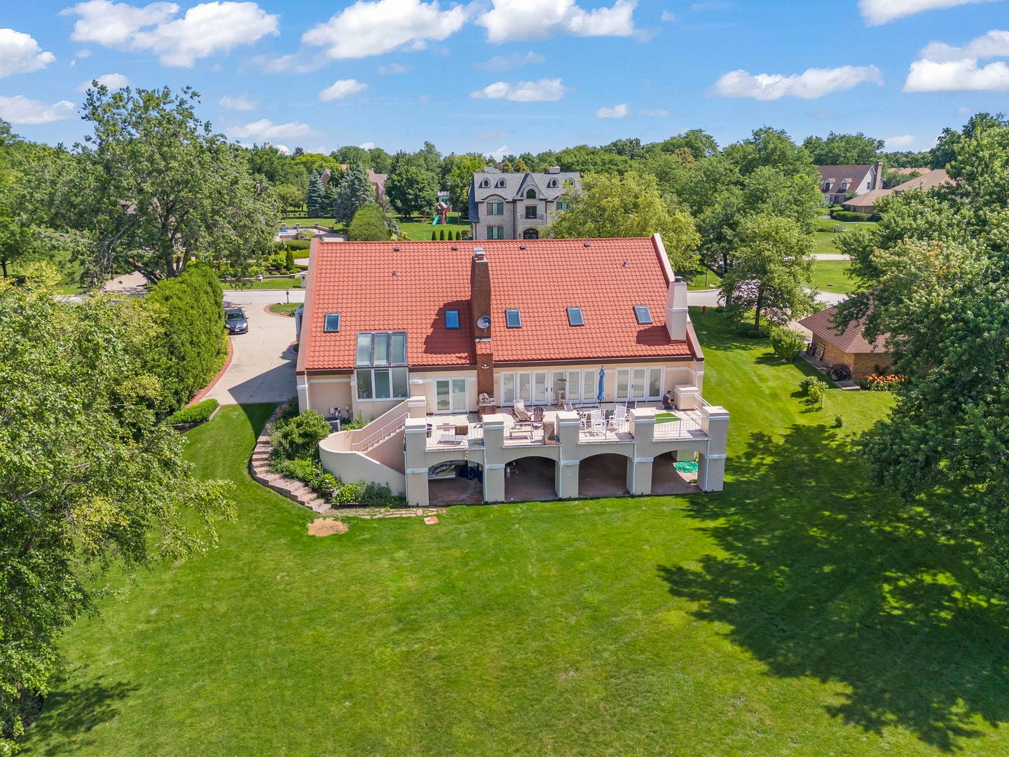 8170 Lake Ridge Drive, Burr Ridge, IL 60527 — photo 2