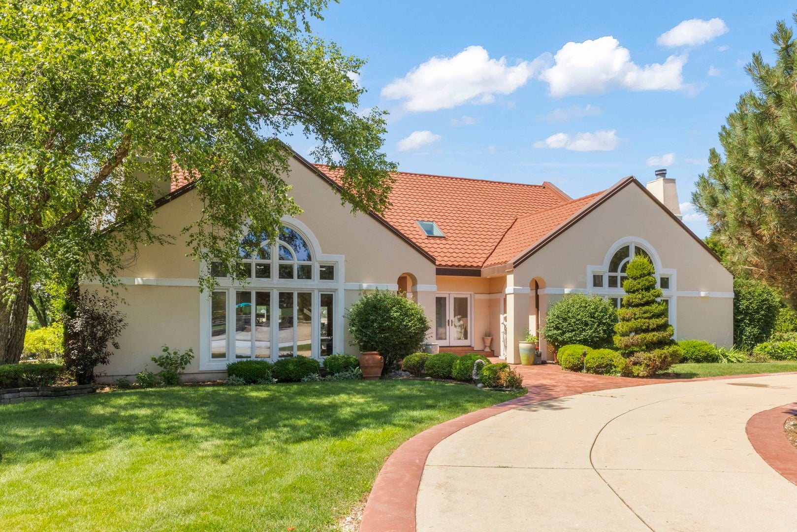 8170 Lake Ridge Drive, Burr Ridge, IL 60527 — photo 3